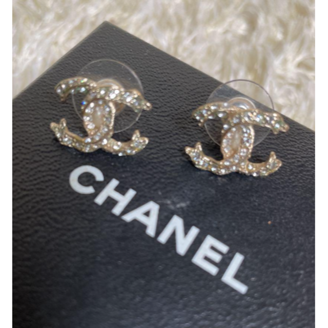 CHANEL シャネル ねじれココマーク ストーン ゴールドカラー ピアス