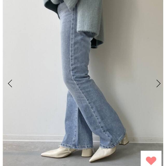 L'Appartement DEUXIEME CLASSE(アパルトモンドゥーズィエムクラス)の【KURO/クロ】70s Flare Denim レディースのパンツ(デニム/ジーンズ)の商品写真