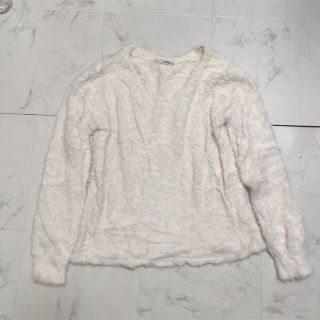 ザラ(ZARA)のモコモコ　セーター　ニット　長袖　Vネック(ニット/セーター)