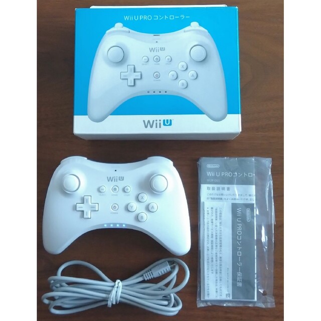 Wii U(ウィーユー)の【未使用レベル】純正品WII U PRO コントローラ SHIRO エンタメ/ホビーのゲームソフト/ゲーム機本体(その他)の商品写真