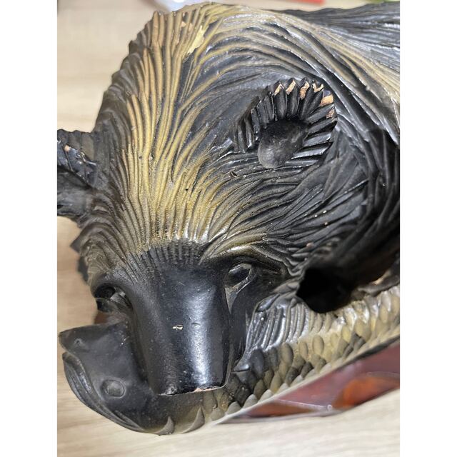 熊の木彫り エンタメ/ホビーの美術品/アンティーク(彫刻/オブジェ)の商品写真