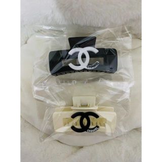 希少品】シャネル Chanel バレッタ 黒 ヘアピン ヘアアクセサリー