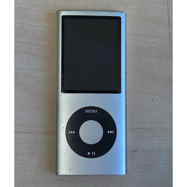 iPod(アイポッド)のAPPLE iPod nano 8GB シルバー 第4世代 A1285 スマホ/家電/カメラのオーディオ機器(ポータブルプレーヤー)の商品写真