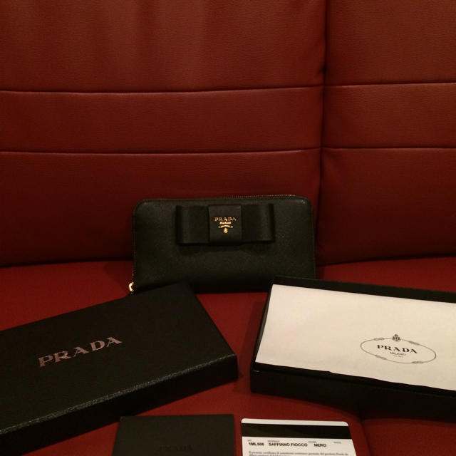 PRADA(プラダ)のKoto様専用14日までお取り置き✨ レディースのファッション小物(財布)の商品写真