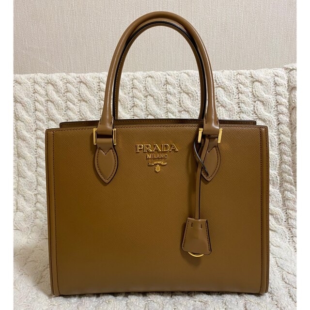 最安 PRADA - プラダ サフィアーノキャメルバッグ 【美品】PRADA