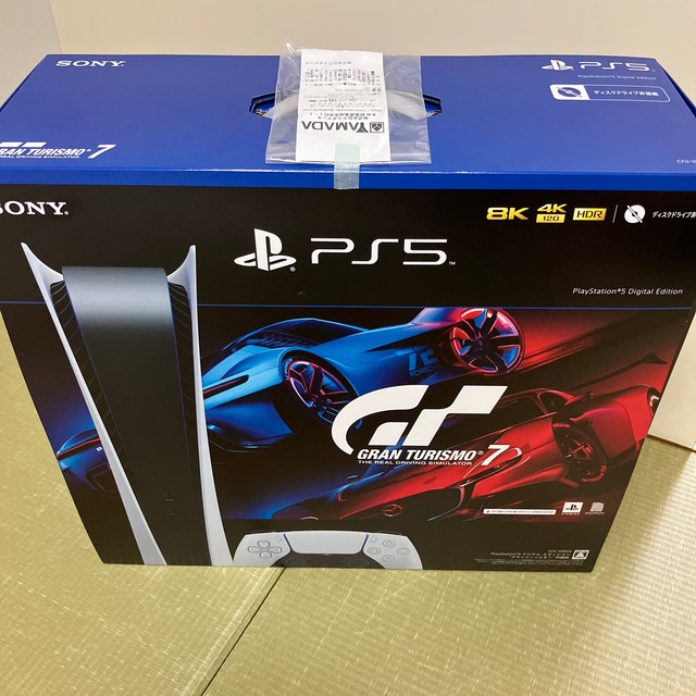 SONY(ソニー)の【新品】　PS5 本体 エンタメ/ホビーのゲームソフト/ゲーム機本体(家庭用ゲーム機本体)の商品写真