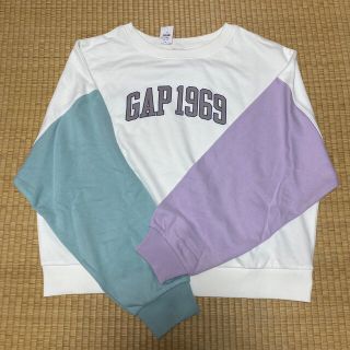 ギャップ(GAP)の【新品】GAPスウェットカーボナイズドフレンチテリーGAP1969ロゴ カラー (トレーナー/スウェット)