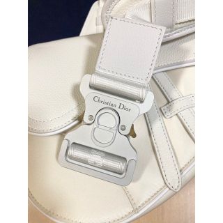 Christian Dior - Dior × sacai ホワイト サドルバッグの通販 by ...