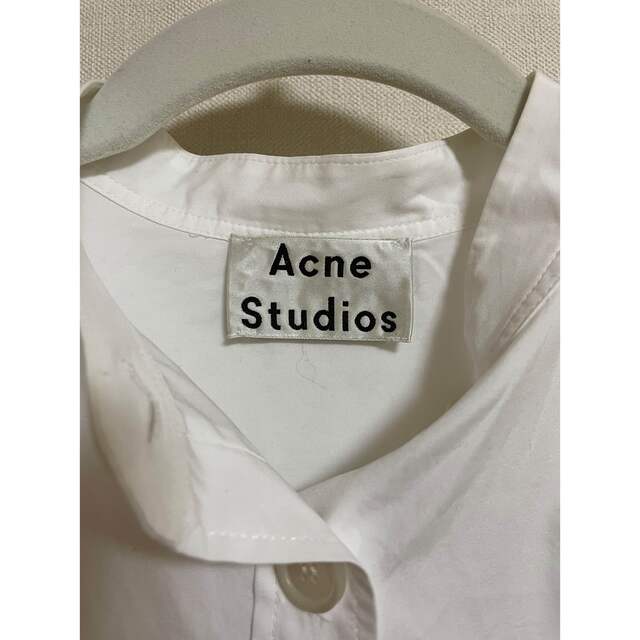 Acne Studios(アクネストゥディオズ)のAcne Studios アクネストゥディオズ　ホワイトロングシャツ　サイズ32 レディースのトップス(シャツ/ブラウス(長袖/七分))の商品写真