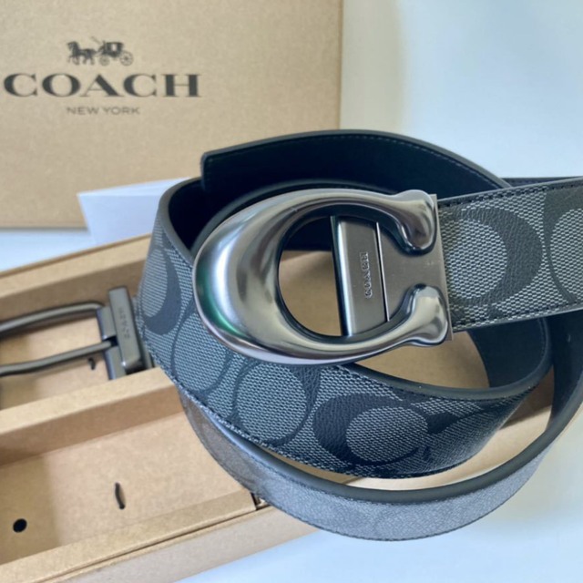 COACH(コーチ)の【新品未使用】COACH コーチ　リバーシブル　シグネチャーメンズベルト（新作） メンズのファッション小物(ベルト)の商品写真