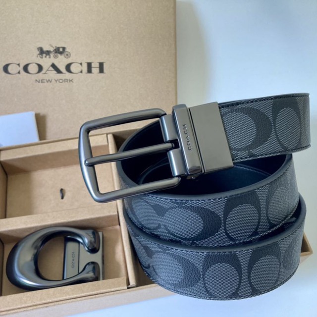 COACH(コーチ)の【新品未使用】COACH コーチ　リバーシブル　シグネチャーメンズベルト（新作） メンズのファッション小物(ベルト)の商品写真