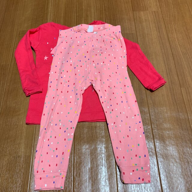 babyGAP(ベビーギャップ)のパジャマ　　　９０cm キッズ/ベビー/マタニティのキッズ服女の子用(90cm~)(パジャマ)の商品写真