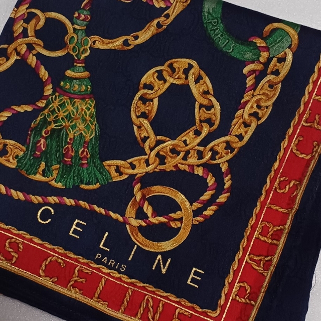 celine(セリーヌ)の値下げ📌セリーヌ☆大判ハンカチーフ58×58 レディースのファッション小物(ハンカチ)の商品写真