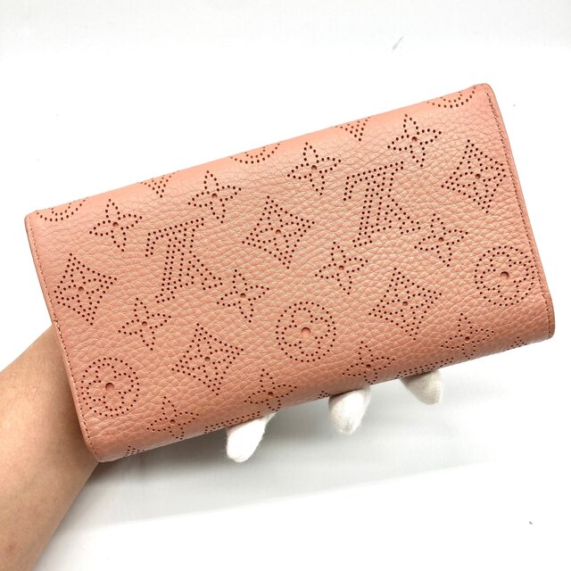 LOUIS VUITTON(ルイヴィトン)の最強に可愛い❤️ルイヴィトン マヒナ アメリア 三つ折り 長財布❤️ レディースのファッション小物(財布)の商品写真