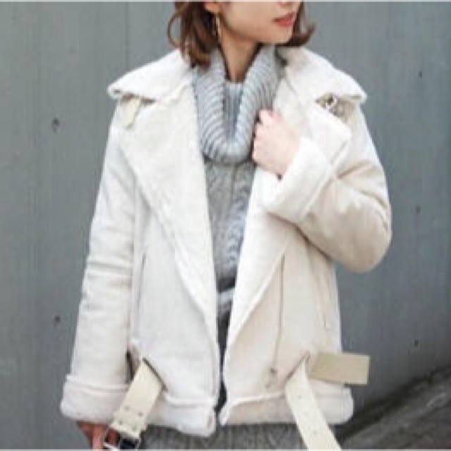 alicia PAGEBOY ムートンコート