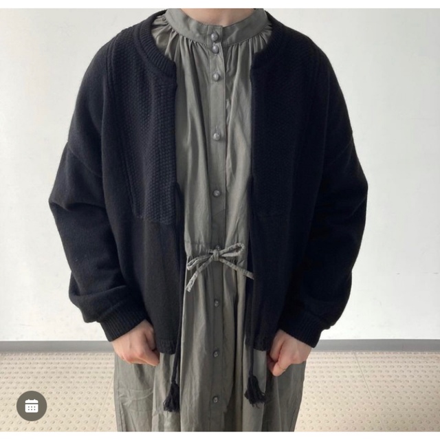 nest Robe(ネストローブ)のtandey オオカミとゼンマイ仕掛けのペロ　 レディースのトップス(カーディガン)の商品写真