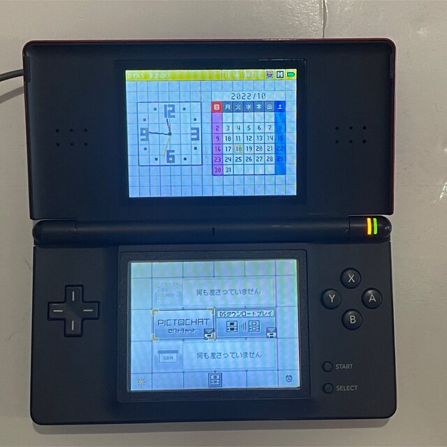 ニンテンドーDS(ニンテンドーDS)の任天堂DS Lite ブラック・レッド　ジャンク品 エンタメ/ホビーのゲームソフト/ゲーム機本体(家庭用ゲーム機本体)の商品写真