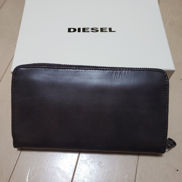 DIESEL(ディーゼル)のディーゼル長財布 メンズのファッション小物(長財布)の商品写真