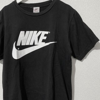 ナイキ(NIKE)の【NIKE】ブラック　ベーシック　ロゴTシャツ【古着】(Tシャツ/カットソー(半袖/袖なし))