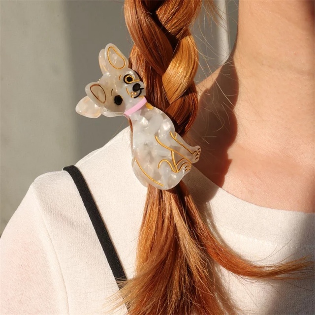 チワワ　ヘアクリップ　バレッタ　犬　わんちゃん レディースのヘアアクセサリー(バレッタ/ヘアクリップ)の商品写真