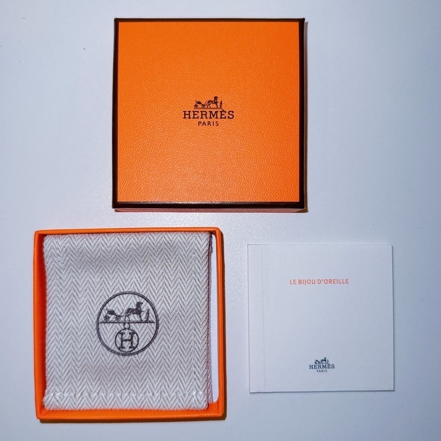 Hermes(エルメス)の【新品・未使用品】エルメス イヤーカフ PM オランプ モーヴペール ゴールド レディースのアクセサリー(イヤーカフ)の商品写真