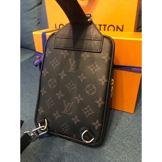 LOUIS VUITTON(ルイヴィトン)のLOUIS VUITTON ボディーバッグ メンズのバッグ(ボディーバッグ)の商品写真