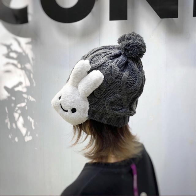 CUNE 2022AW ウサギが耳にいるニット帽 チャコールグレーレディース