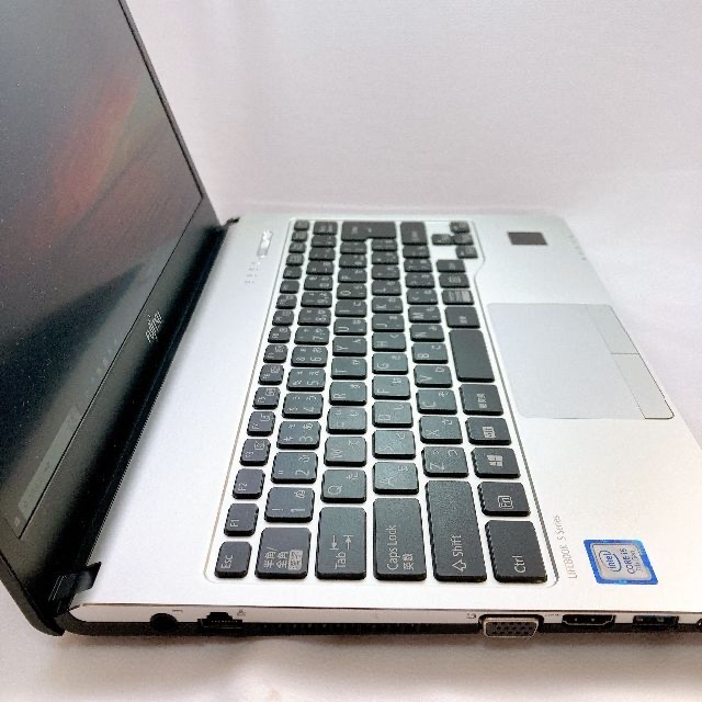 定形外発送送料無料商品 2018年製 富士通 DVD付 軽量ノートPC S937