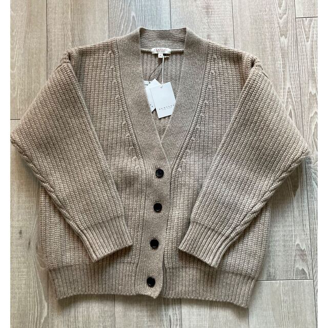 ❤︎新品❤︎人気❤︎DEMYLEE デミリー❤︎ニットカーデ ❤︎新品❤︎人気❤︎DEMYLEE デミリー❤︎ニットカーデ