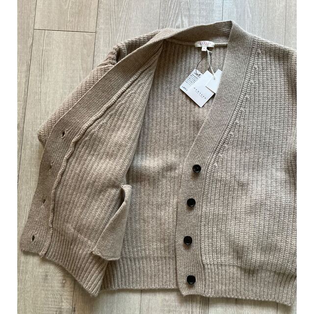 ❤︎新品❤︎人気❤︎DEMYLEE デミリー❤︎ニットカーデ ❤︎新品❤︎人気❤︎DEMYLEE デミリー❤︎ニットカーデ