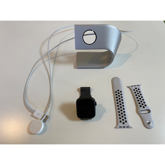 Apple Watch SE（GPSモデル）44mm