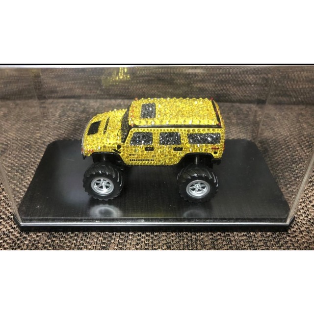 ハマー HUMMER ハマーH２ ラジコン ラインストーン ケース付き エンタメ/ホビーのおもちゃ/ぬいぐるみ(ホビーラジコン)の商品写真