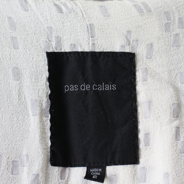 pas de calais(パドカレ)のpas de calais パドカレ リネン ジャケット S/グレー【2400013052788】 レディースのジャケット/アウター(Gジャン/デニムジャケット)の商品写真