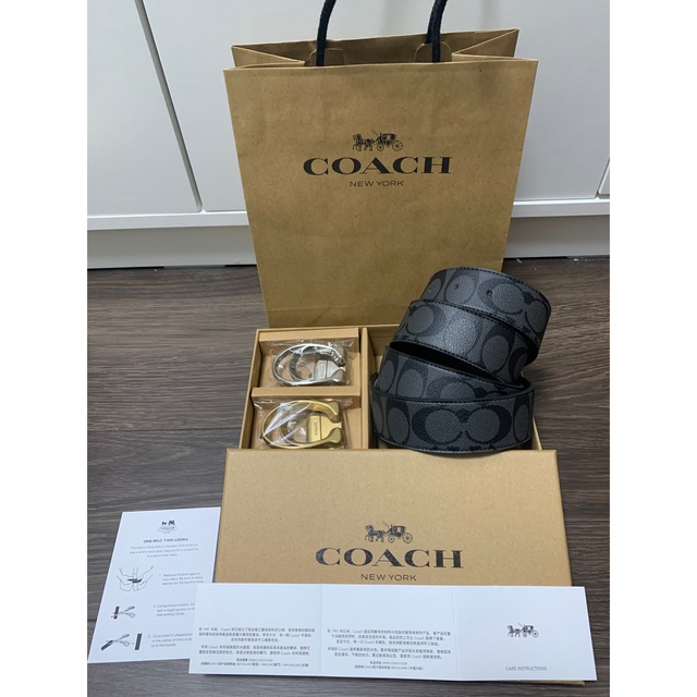 新品未使用　ショッパー付　コーチ　coach ベルト　リバーシブル　プレゼントに