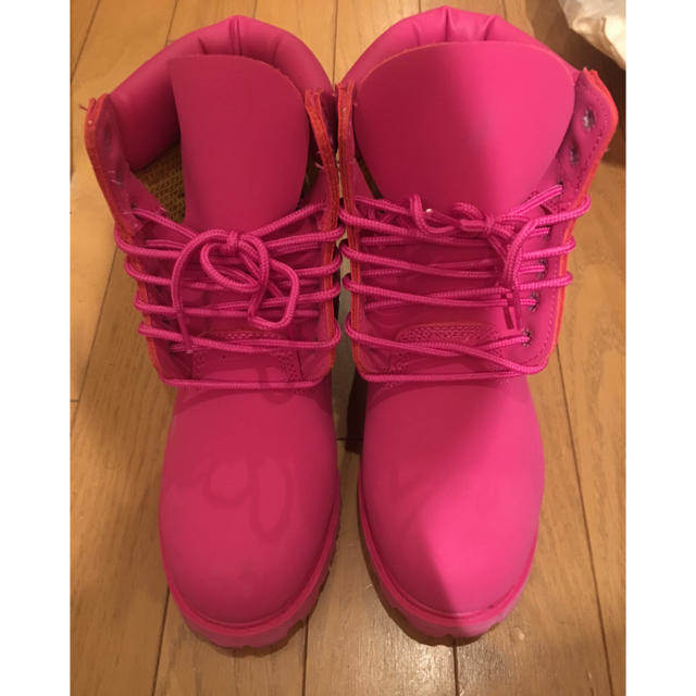 Timberland(ティンバーランド)のtimberland pink 23 23.5 24 レディースの靴/シューズ(ブーツ)の商品写真