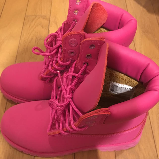 Timberland(ティンバーランド)のtimberland pink 23 23.5 24 レディースの靴/シューズ(ブーツ)の商品写真