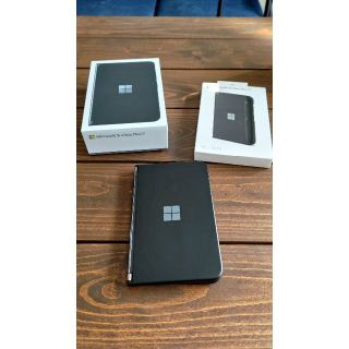 マイクロソフト(Microsoft)のSurfaceduo2 黒 128G（ペンカバー付き）(スマートフォン本体)