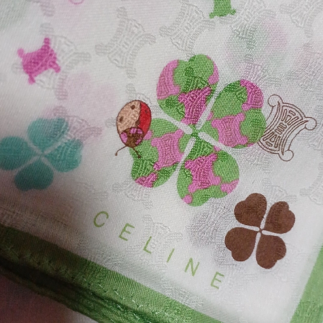 celine(セリーヌ)の値下げ📌セリーヌ☆大判ハンカチーフ🐞🍀 レディースのファッション小物(ハンカチ)の商品写真