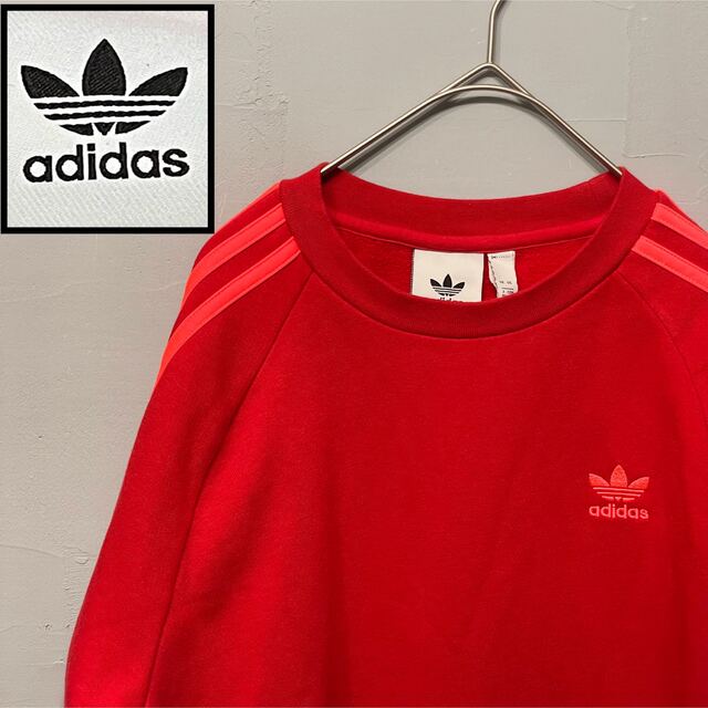 adidas(アディダス)の美品) アディダス 赤 スウェット 裏起毛 Mサイズ トレフォイルロゴ レディースのトップス(トレーナー/スウェット)の商品写真