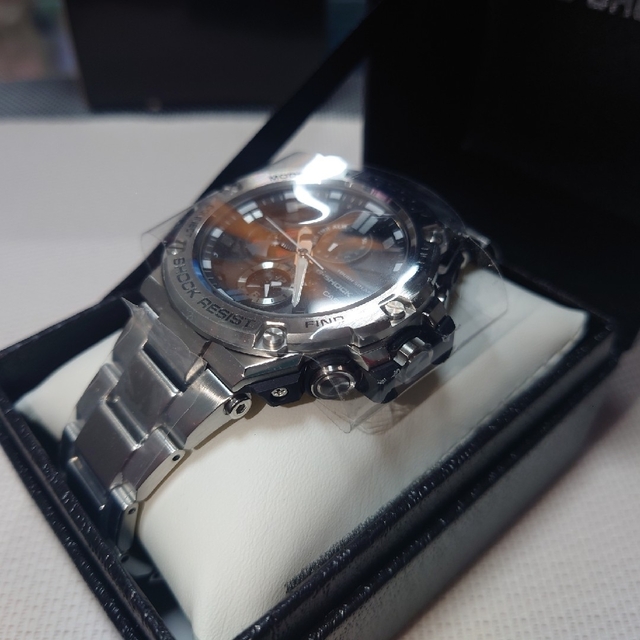 G-SHOCK(ジーショック)のカシオ G-SHOCK GST−B100D−1AJF 新品未使用 ソーラー新古品 メンズの時計(腕時計(アナログ))の商品写真