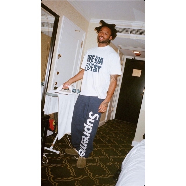 あす楽対応】 supreme Satin Applique Sweatpant Navy kids-nurie.com