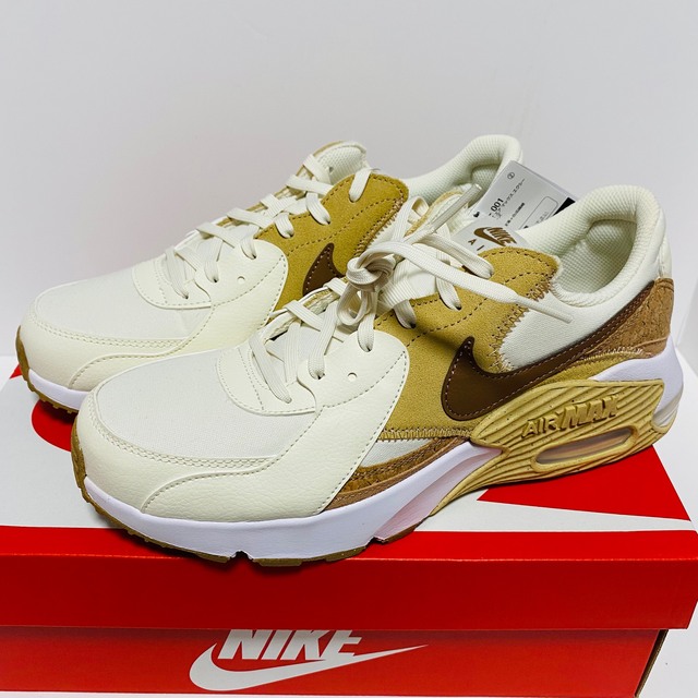 NIKE(ナイキ)のナイキ AIR MAX EXCEE オリーブ DJ1975-001 24.5cm レディースの靴/シューズ(スニーカー)の商品写真