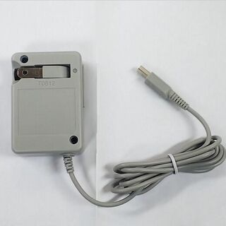 ニンテンドー3DS(ニンテンドー3DS)の【送料無料】3DS 充電器 ACアダプター(携帯用ゲーム機本体)