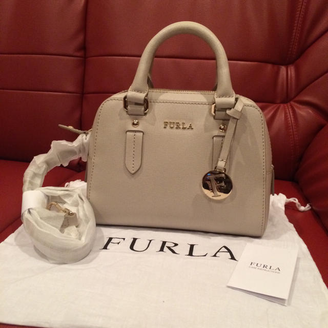 FURLA ドーム型　バッグ ショルダーバッグ 2WAY