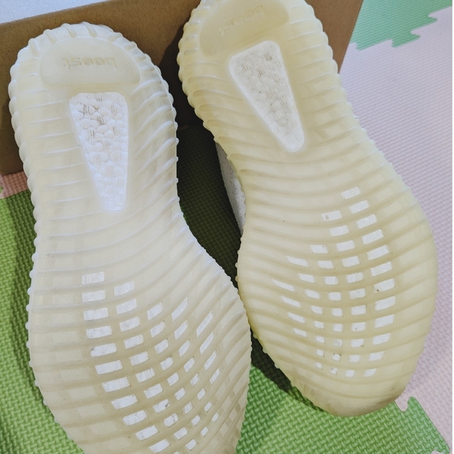 adidas(アディダス)のyeezy boost350v2 cwhite メンズの靴/シューズ(スニーカー)の商品写真