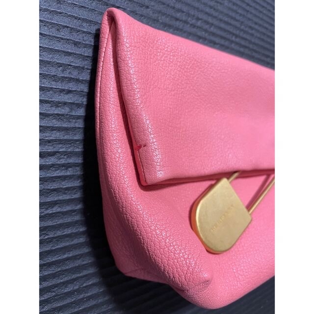 流行に - BURBERRY 【新品・未使用品】 クラッチバッグ ピンフォールド