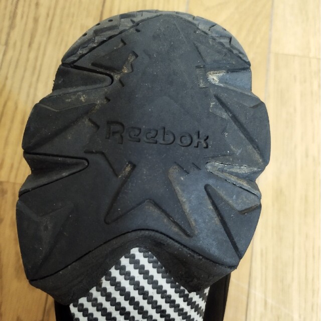 Reebok(リーボック)のReebok　ポンプフューリー　Black 24cm レディースの靴/シューズ(スニーカー)の商品写真