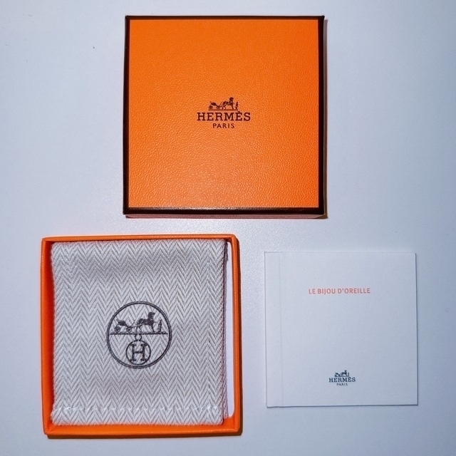 Hermes(エルメス)の【新品・未使用品】エルメス イヤーカフ PM オランプ 黒 ピンクゴールド  レディースのアクセサリー(イヤーカフ)の商品写真