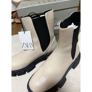 ZARA  サイドゴア ブーツ  新品＆タグ付き