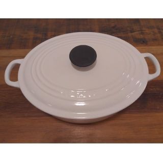 ルクルーゼ(LE CREUSET)のル・クルーゼ　ココット・オーバル 27cm　白(鍋/フライパン)